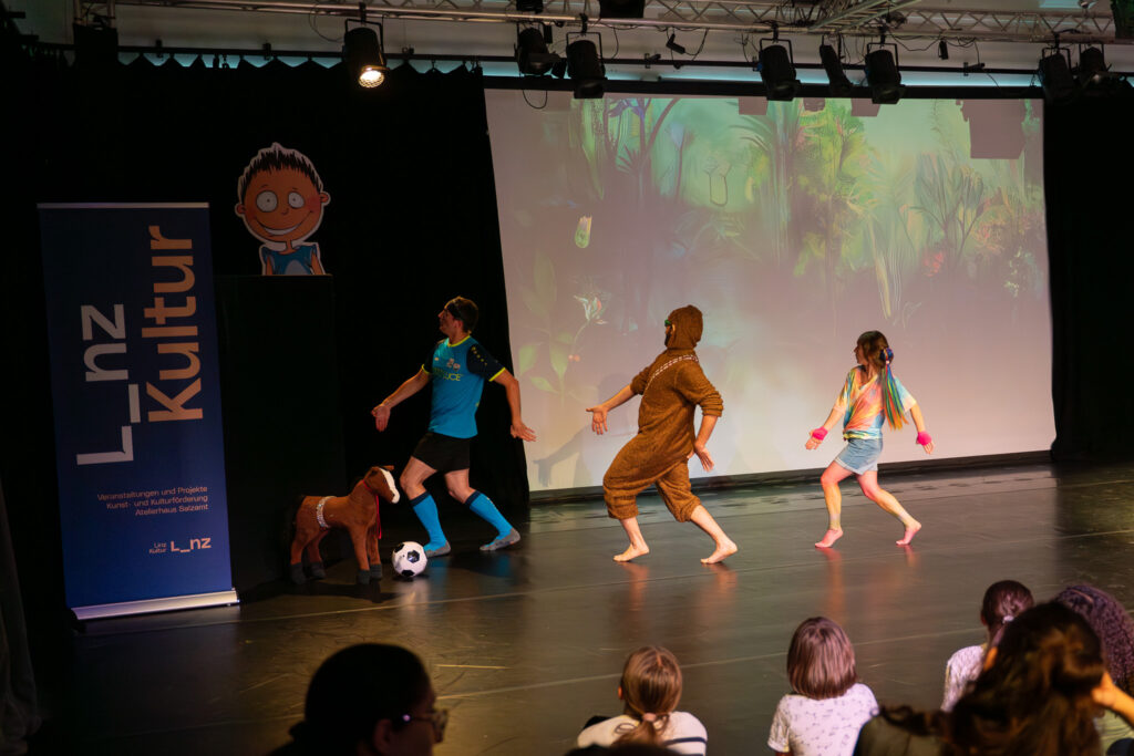 Paula, Peter und Panini bei der Eröffnung der 13. Kinderkulturwoche, Foto: Linz Kultur / Kolbe